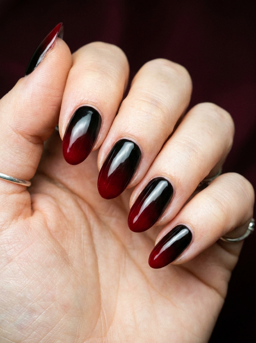 Black to Red Ombré Nails als Vampire Nägel Inspiration 2026
